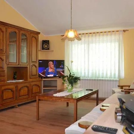 In - Istrien 51828 Tatil Evi Tinjan