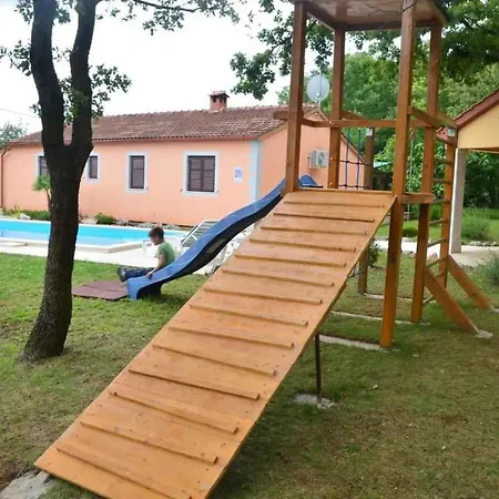 In - Istrien 51828 Tatil Evi *